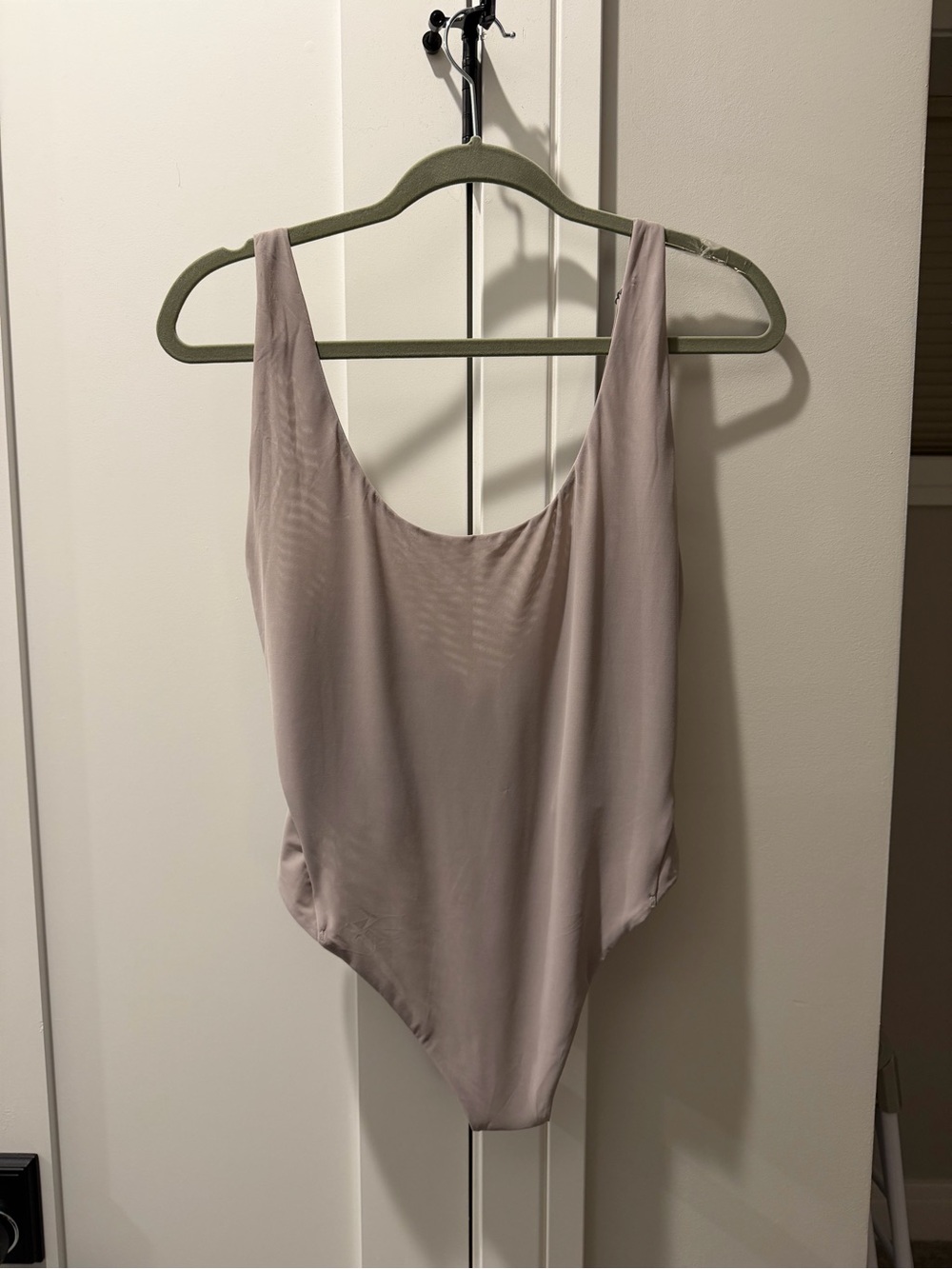 Lululemon NWT Wundermost Ultra-Soft Nulu Mesh Scoop Neck-Back Bodysuit